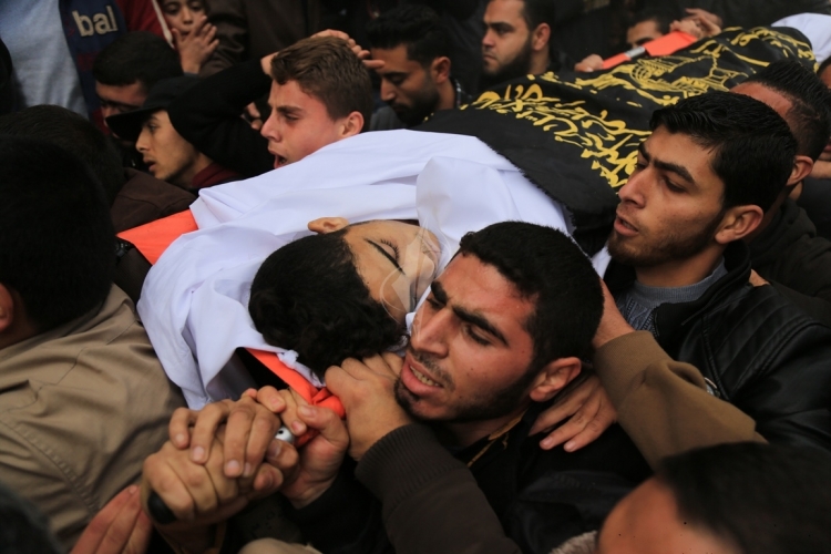 �NT�FADA �EH�D� �EH�TLER KABR�STANINA G�T�R�L�YOR