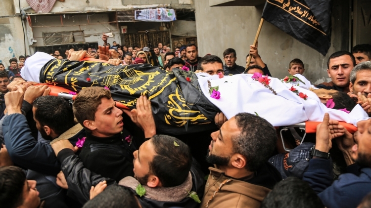 �NT�FADA �EH�D� �EH�TLER KABR�STANINA G�T�R�L�YOR